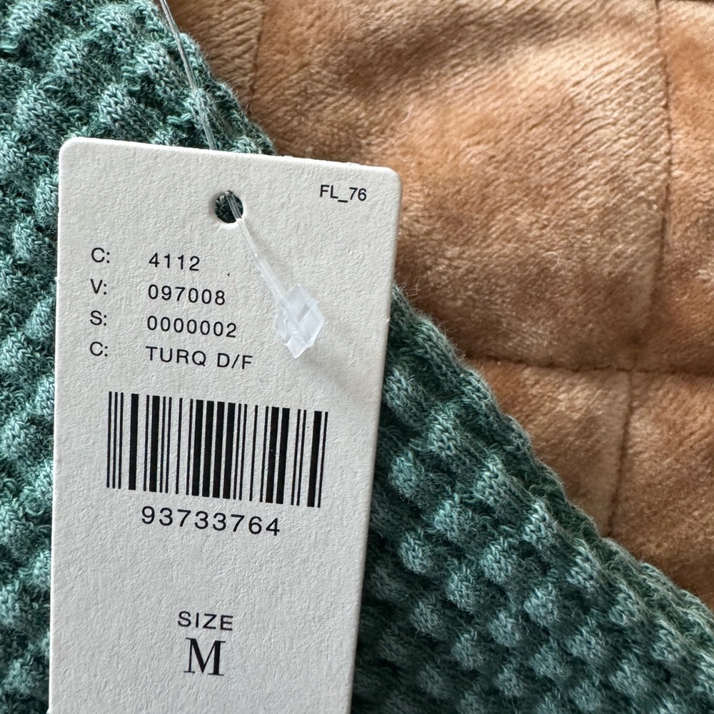 PILCRO short sleeve slightly cropped thermal top w/pocket! Unique& flattering!! - Picture 8 of 14